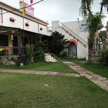 Hotel Heritage Sanyam Nāhan Exterior foto