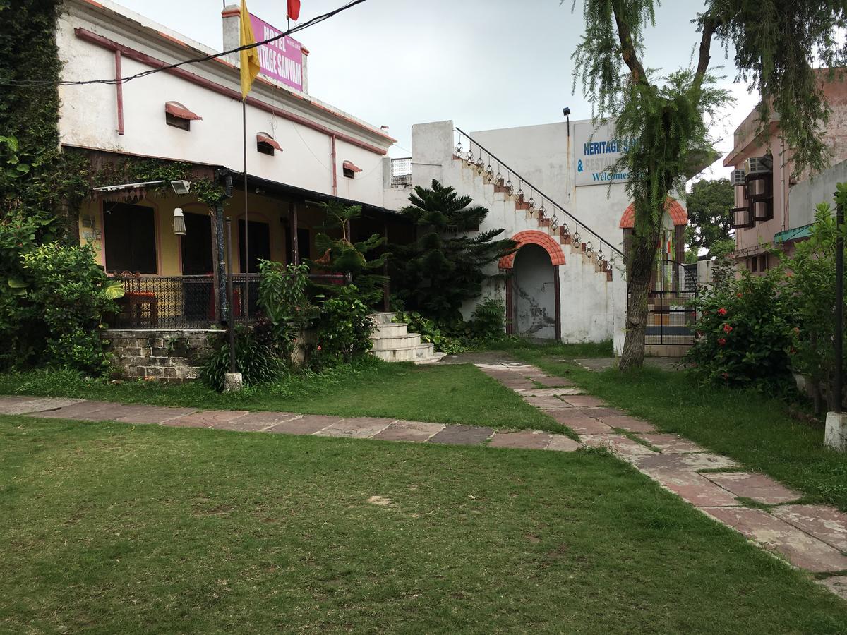 Hotel Heritage Sanyam Nāhan Exterior foto
